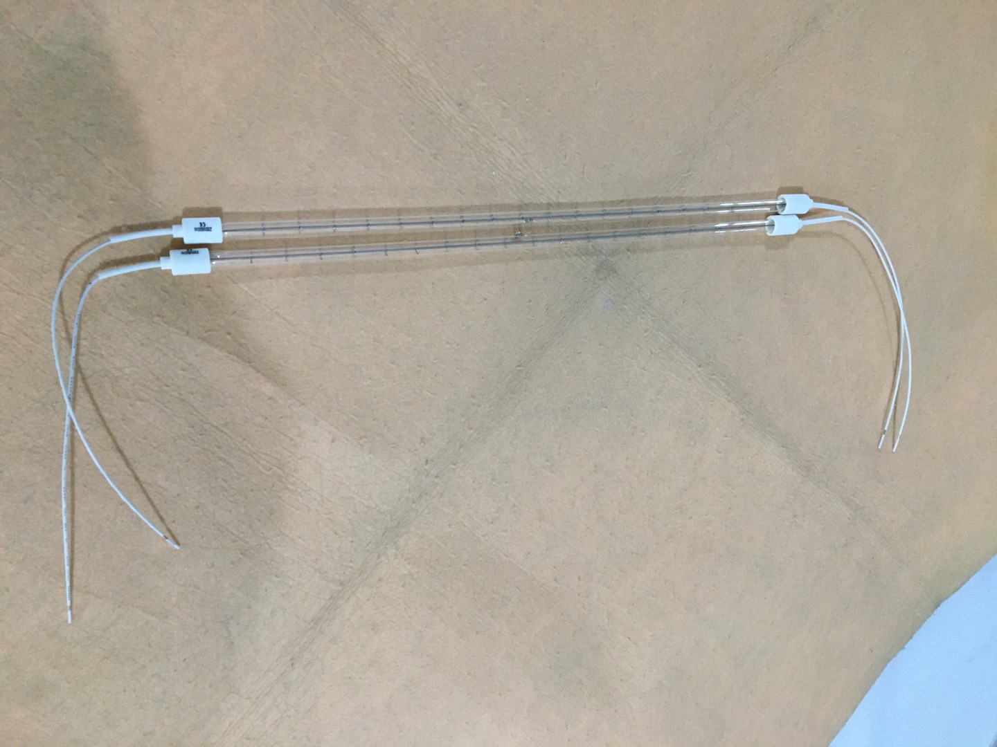 Spersonalizuj halogenową lampę grzewczą 480V 2500W